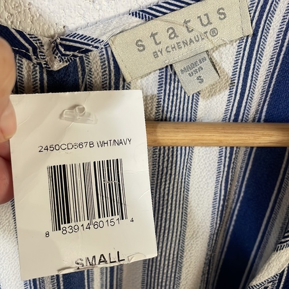 NWT (S) Status Chennault dark blue and white stripe twist front V neck loose top - Picture 3 of 10